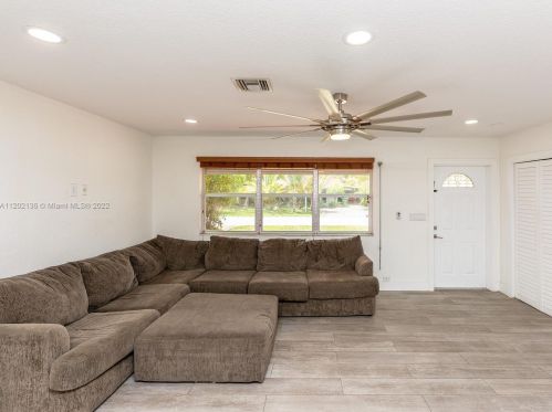 7891 11th St, Hollywood FL 33024-5148 exterior