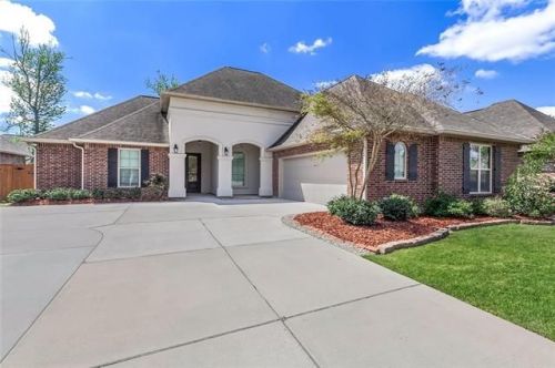 225 Mack Ln, Madisonville, LA 70447-9547