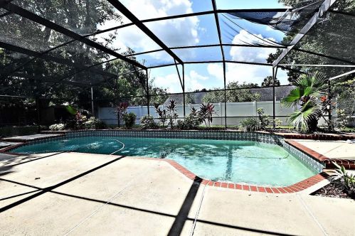 107 Frederick Ave, Lake Mary FL  32746-2811 exterior