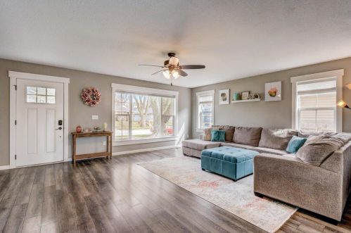 2953 95th St, Milwaukee WI  53227-3613 exterior