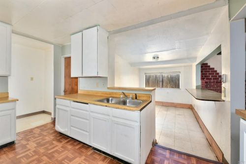 160 Thomas St, Ukiah CA  95482-5822 exterior