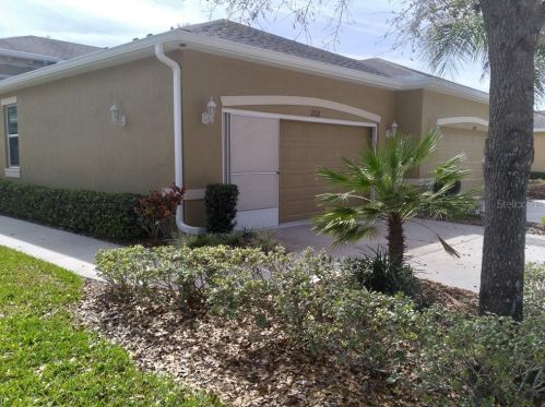 2232 Oakley Green Dr, Ruskin, FL 33573-7175
