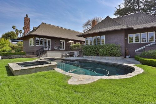 1135 Center St, Redlands CA  92373-6737 exterior