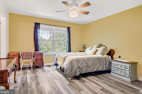 1528 Macintosh Way, Hummelstown PA  17036-8727 exterior