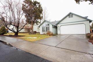 1898 Monroe Ln, Bend, OR 97701-6507
