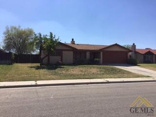 10305 Michele Ave, Bakersfield, CA 93312-2404