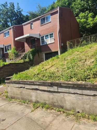 5471 Broad St, Pittsburgh, PA 15206-3451