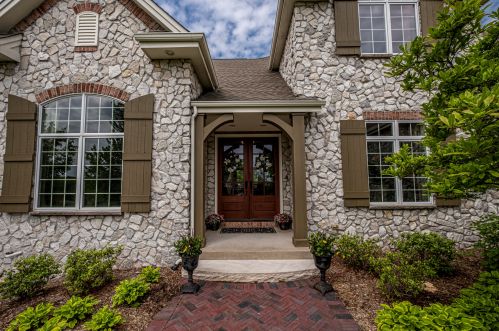 368 Legend View Ct, Wales, WI 53183-9549
