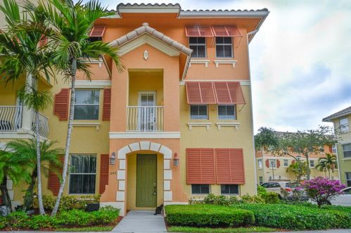 1353 Piazza Pitti, Boynton Beach, FL 33426-8273