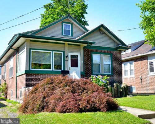 934 Mercer St, Gloucester, NJ 08030-1145