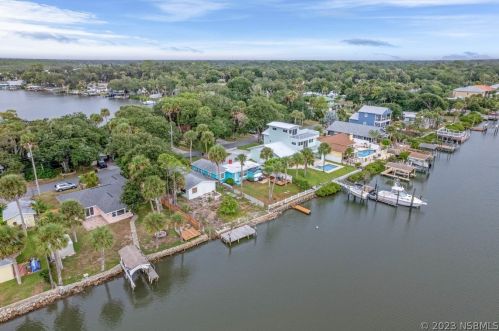 5959 Riverside Dr, Daytona Beach FL 32127-6445 exterior