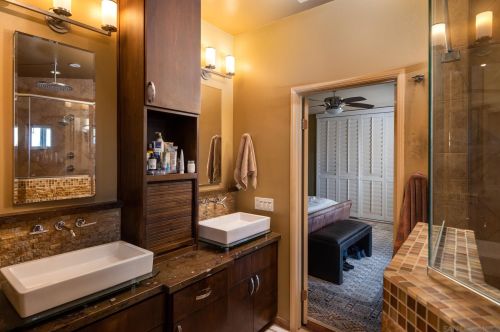 2562 Grandview St, San Diego CA 92110-1031 exterior