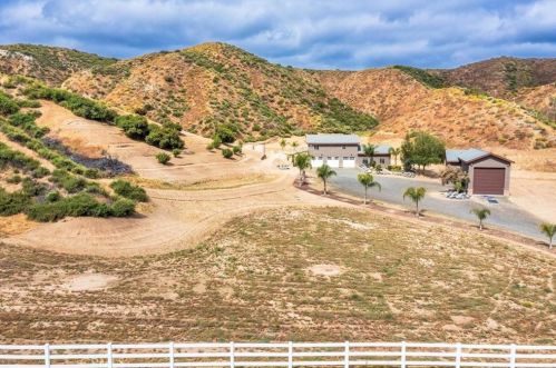 44773 Sage Rd, Aguanga, CA 92536-9135