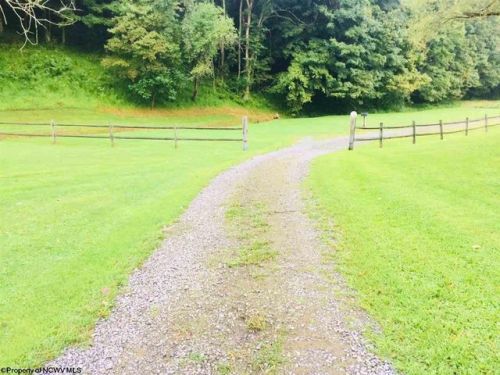 461 Jesses Run Rd, Fairview, WV 26570-9309