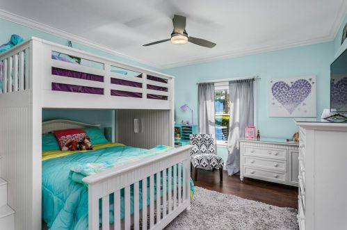 18604 Avenue Monaco, Lutz FL  33558-5316 exterior