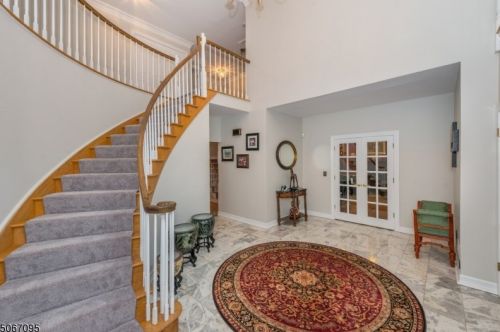 1 Brushwood Dr, Bernardsville, NJ 07924-1622