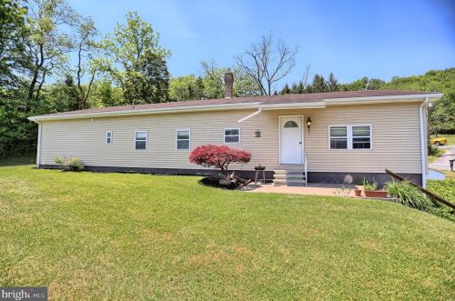 60 Hope Rd, Paradise Park, PA 17068-8640