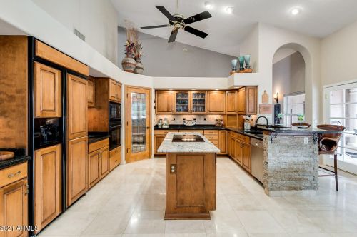 15257 18th St, Phoenix AZ 85022-5038 exterior