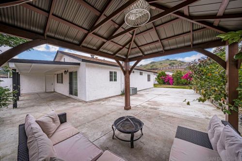 9857 Colt Ln, Lakeside CA  92040-3418 exterior