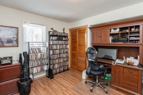 6881 91, Milwaukee WI 53224-4712 exterior