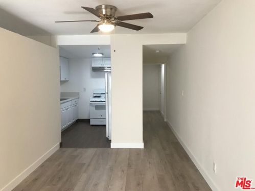 14902 Gilmore St, Van Nuys CA 91411-1423 exterior