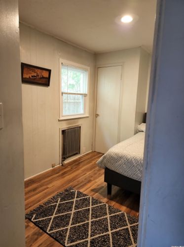 25 Bonta St, Floral Park NY  11003-2104 exterior