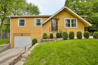 503 3rd St, Bellevue, NE 68005-4501
