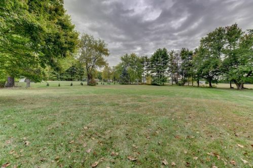 96 Division Rd, Valpo IN  46383-8014 exterior