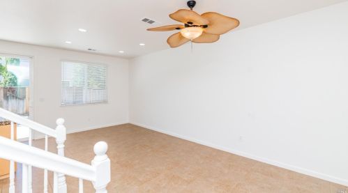 460 Rosso Ct, Vacaville CA 95687-5698 exterior