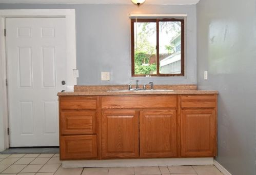 126 Silver Spring St, Providence RI  02904-2523 exterior