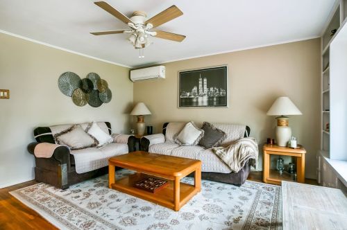 3928 Keily Dr, Seaford, NY 11783-2007