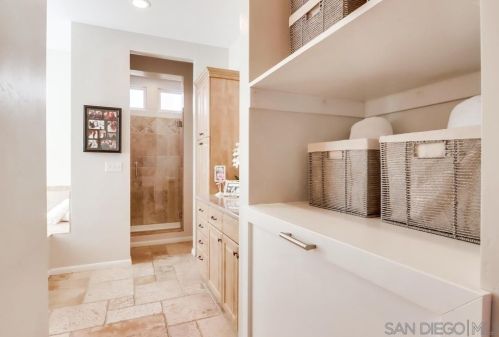 3160 Goldfinch St, San Diego CA 92103-2965 exterior