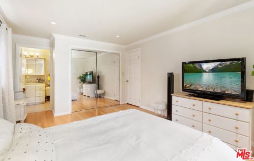 1007 San Rafael Ave, Glendale CA  91202-2414 exterior