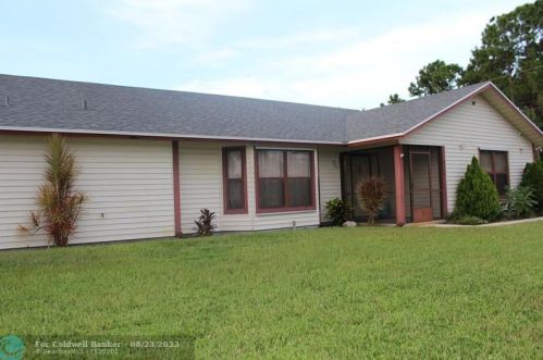 4294 Earnest St, Fort Pierce, FL 34953-6557