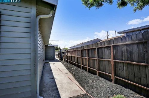 3065 13th St, Richmond CA  94806-2255 exterior