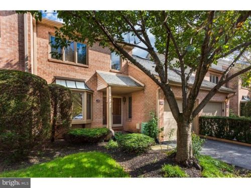 39 Militia Hill Dr, Wayne, PA 19087-5846