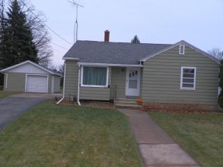 1715 Hollister Ave, Oshkosh, WI 54901-2763