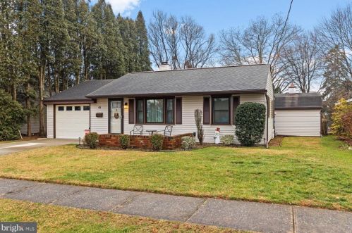 41 Sussex Rd, Camp Hill, PA 17011-6649