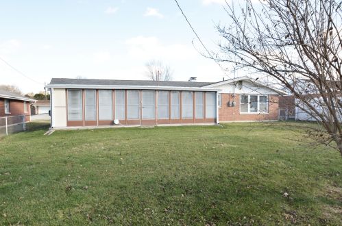 425 Geron Dr, Springfield OH 45505-2803 exterior