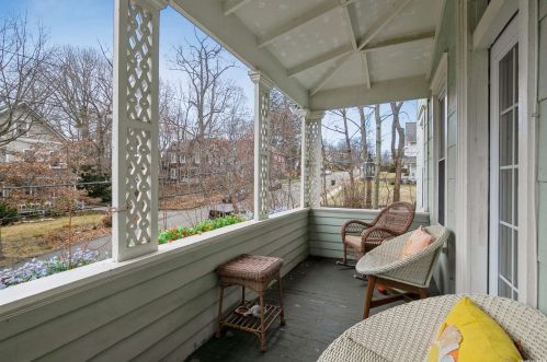 18 Washington Pl, Northport NY  11768-2936 exterior