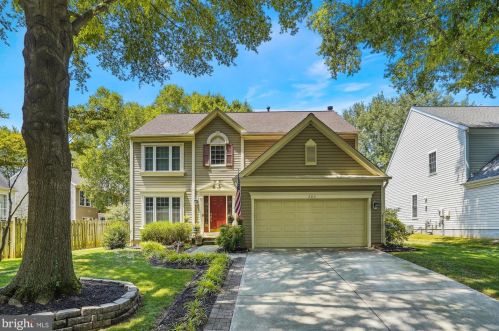 803 Catoctin Cir, Leesburg, VA 20176-4951