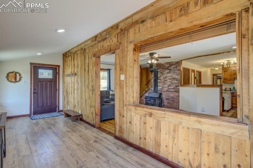 146 Surrey Ln, Twin Rock, CO 80816-8701