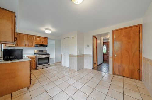 212 Halsey Dr, Mckeesport PA  15132-7510 exterior