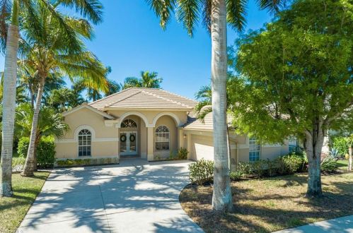 6916 Burnt Sienna Cir, Naples, FL 34109-7826