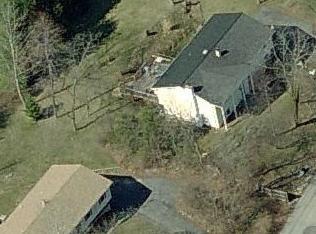 14 Wayne Dr, Poughkeepsie, NY 12601-5819