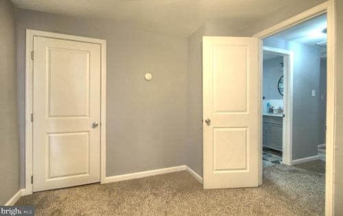 1702 Swedesboro Ave, West Deptford NJ  08066-1517 exterior