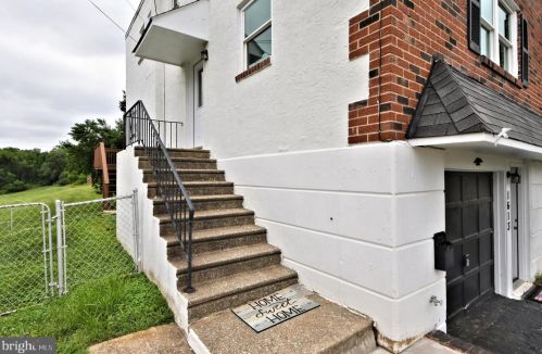 1613 High St, Norristown, PA 19401-3521