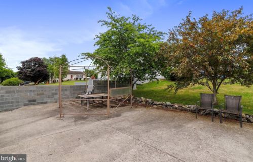 10601 Scenic View Dr, Upton PA  17225-9359 exterior