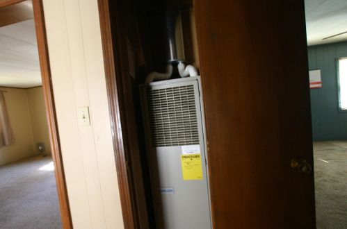 42 Judith St, Danville NH  03819-5141 exterior