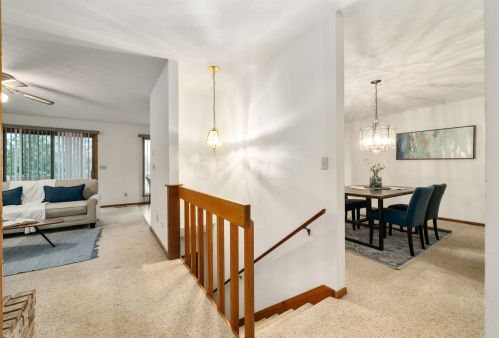 2375 Chickasaw Dr, London OH  43140-9014 exterior